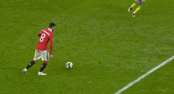 九游娱乐-【早报】姆巴佩整活儿+梅西单核，巴黎太懂流量了！